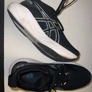 ASICS Gel- Nimbus 25